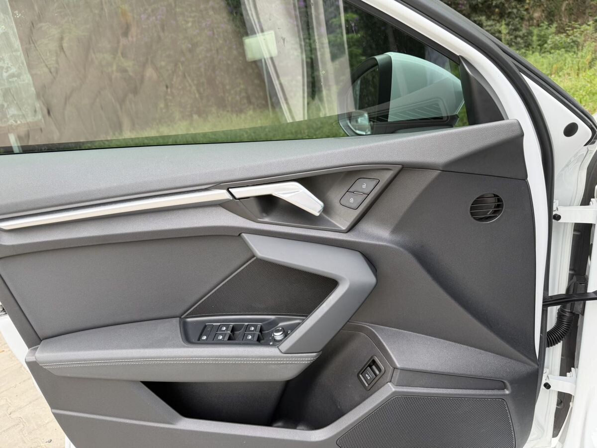 Audi A3 2022 - фото автомобиля