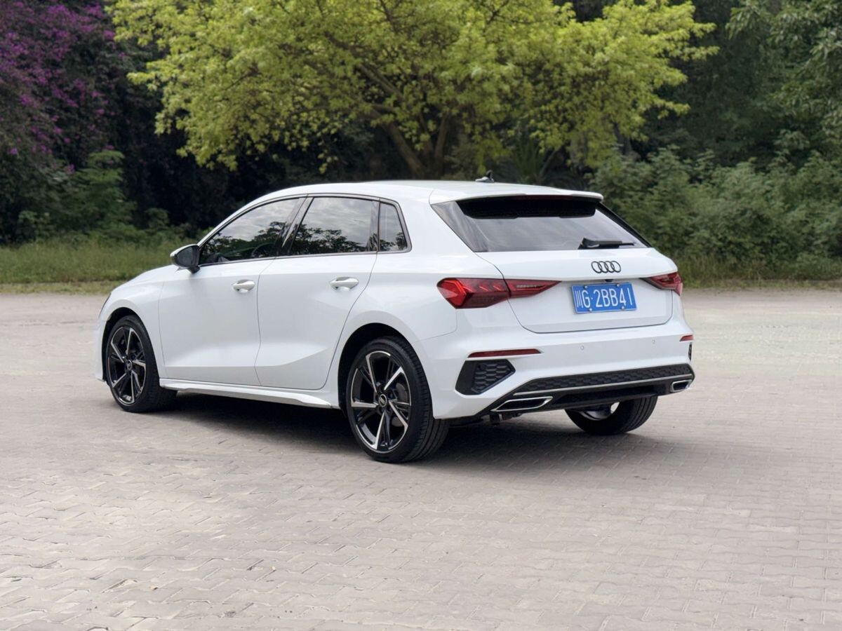 Audi A3 2022 - фото автомобиля