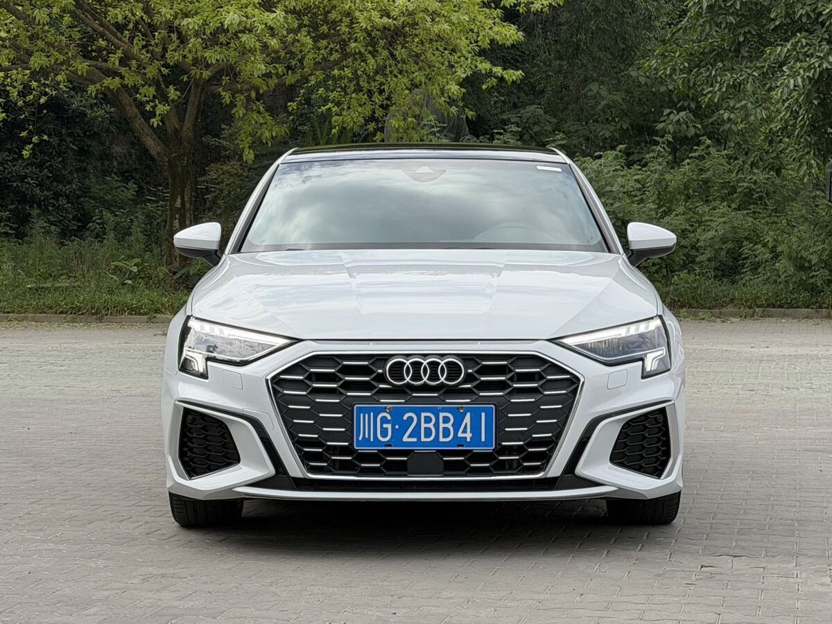 Audi A3 2022 - фото автомобиля