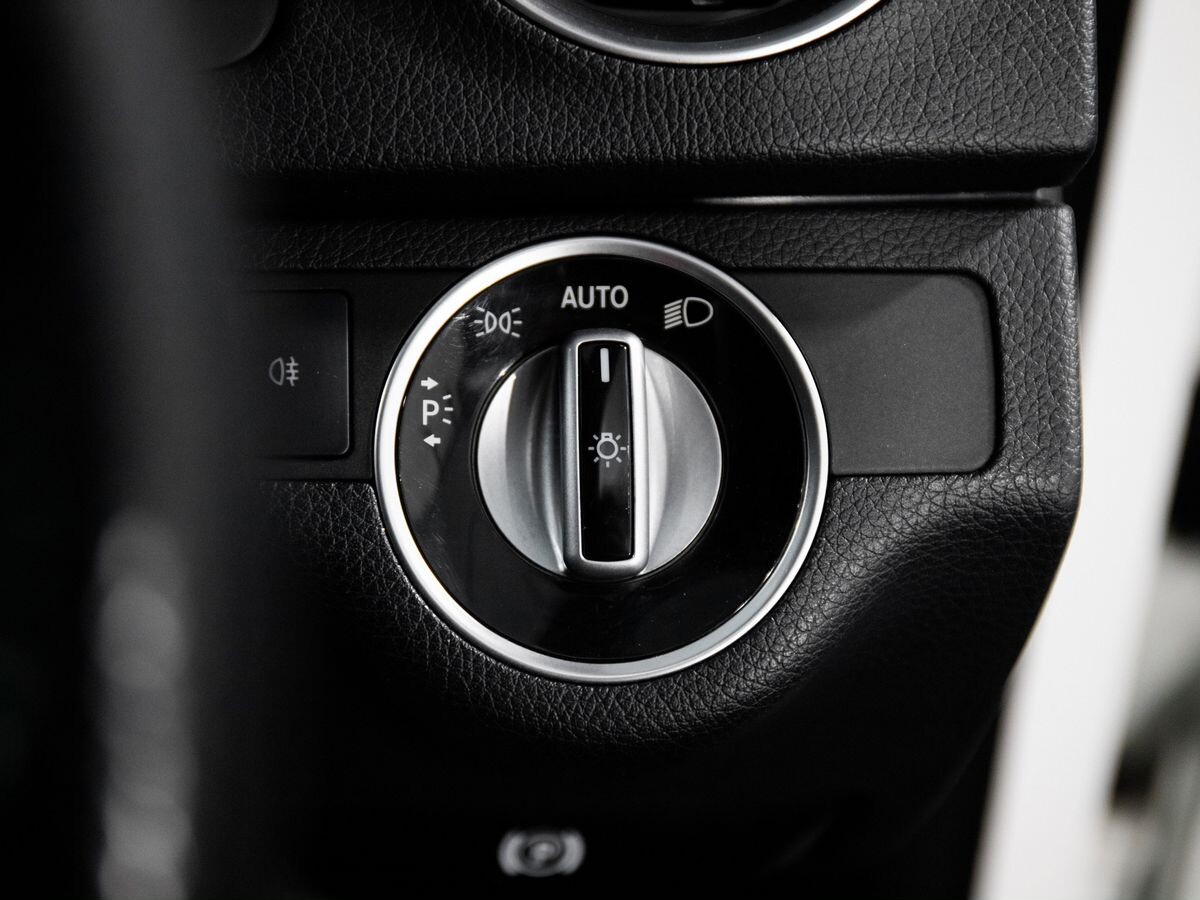 Mercedes-Benz C-Class 2012 - фото автомобиля