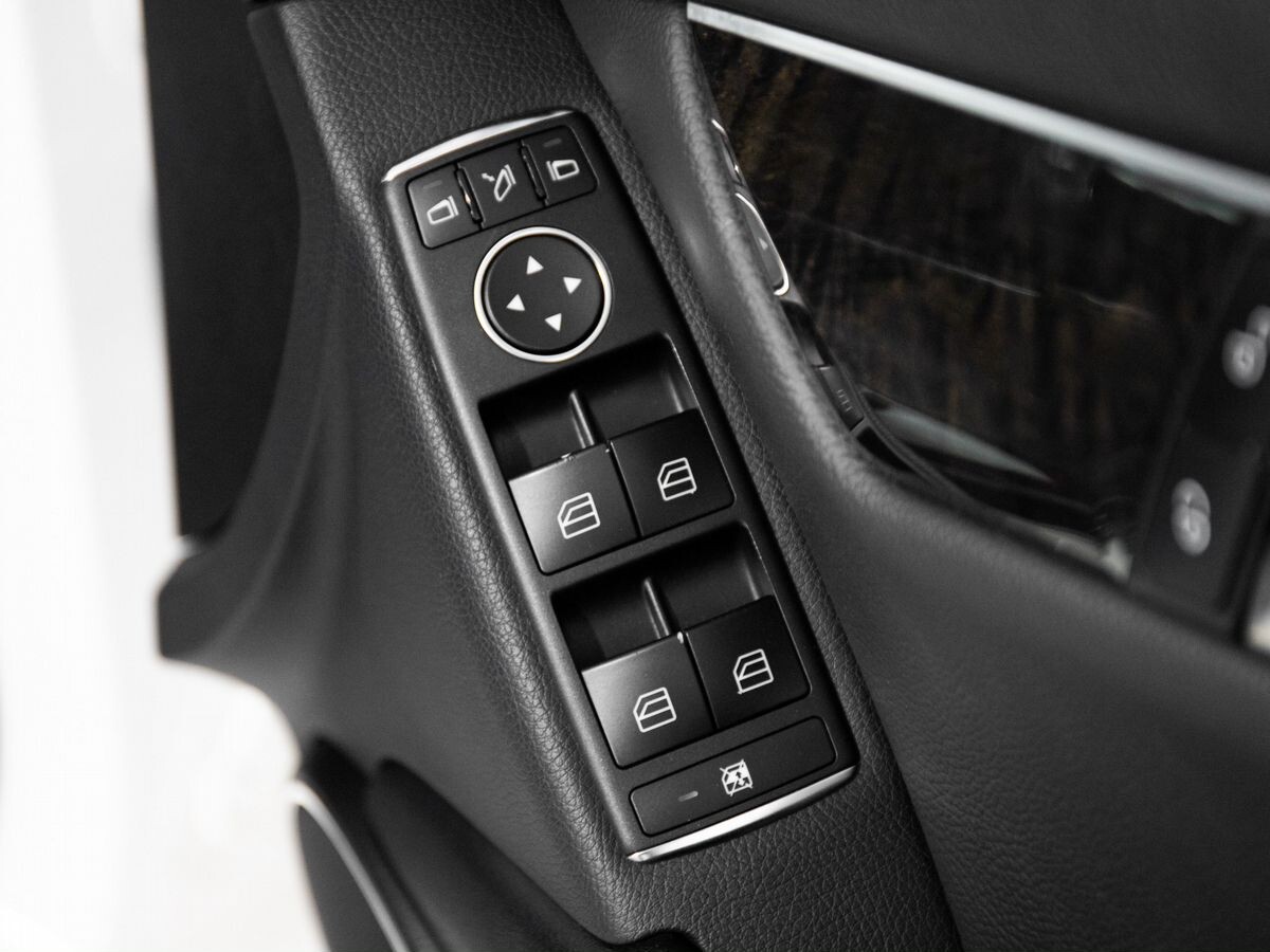 Mercedes-Benz C-Class 2012 - фото автомобиля