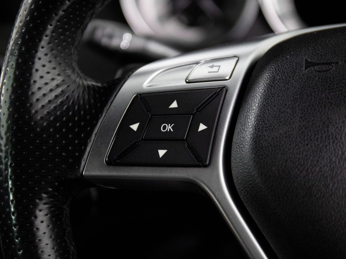 Mercedes-Benz C-Class 2012 - фото автомобиля