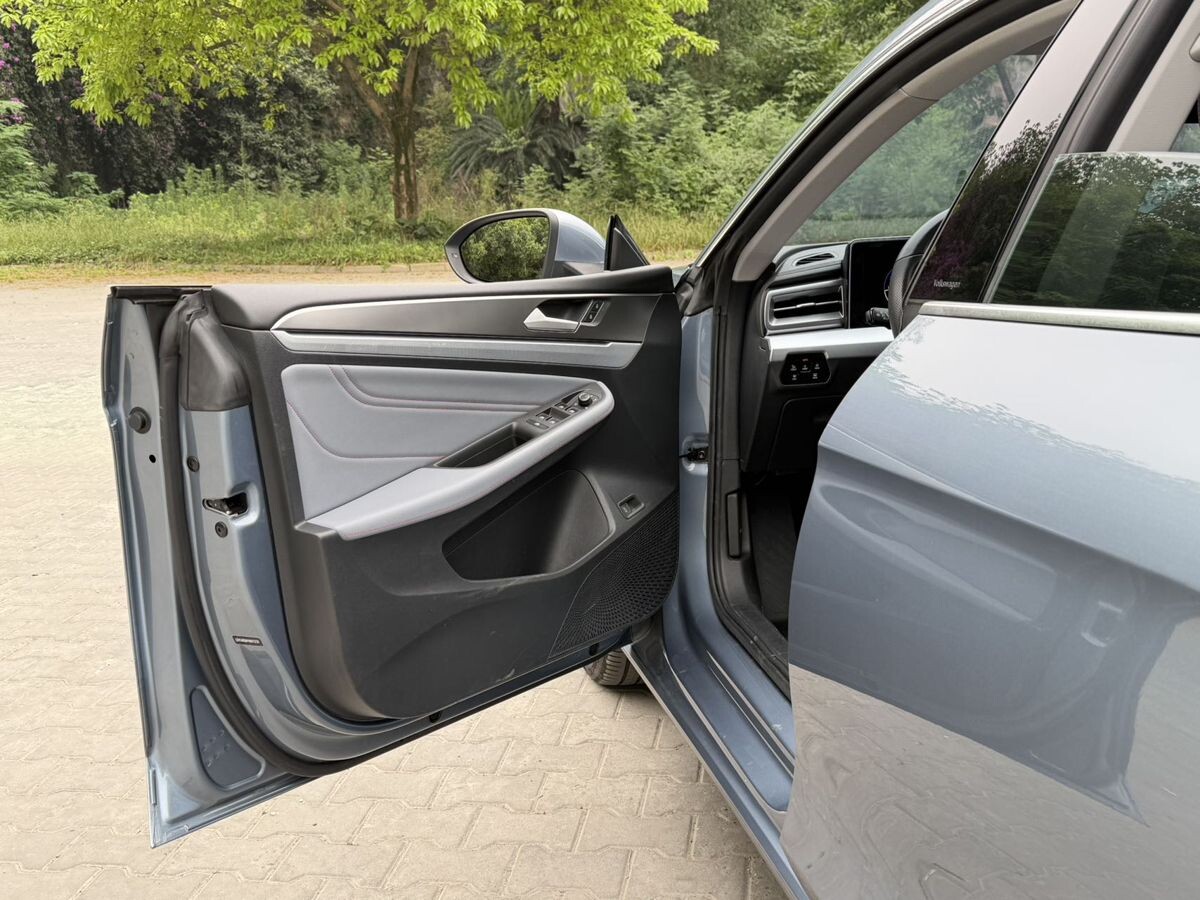 Volkswagen Lamando L 2022 - фото автомобиля
