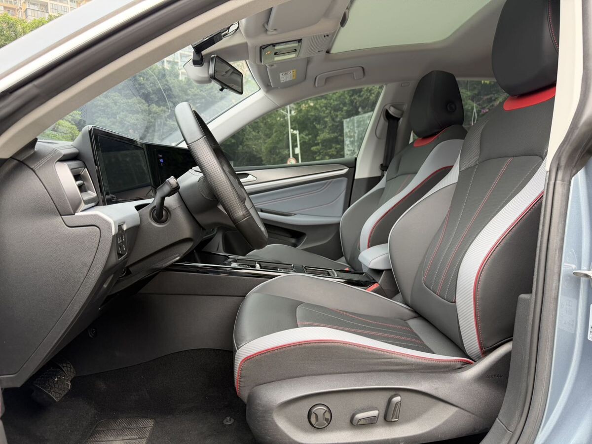 Volkswagen Lamando L 2022 - фото автомобиля
