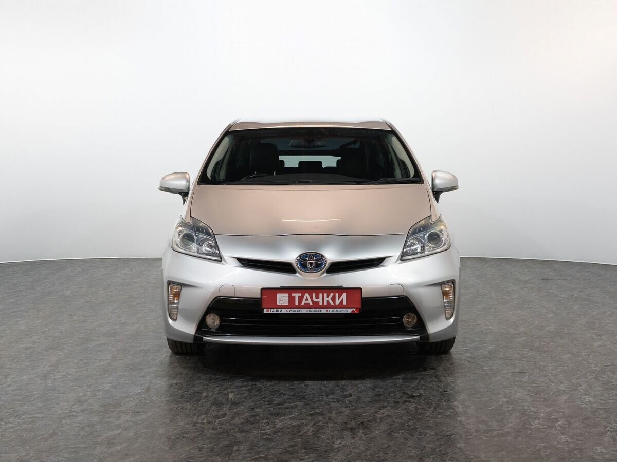 Toyota Prius 2015 - фото автомобиля