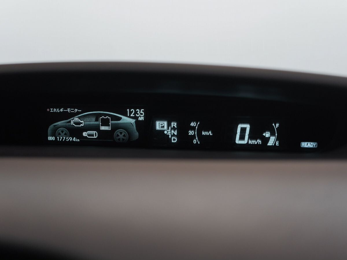 Toyota Prius 2015 - фото автомобиля
