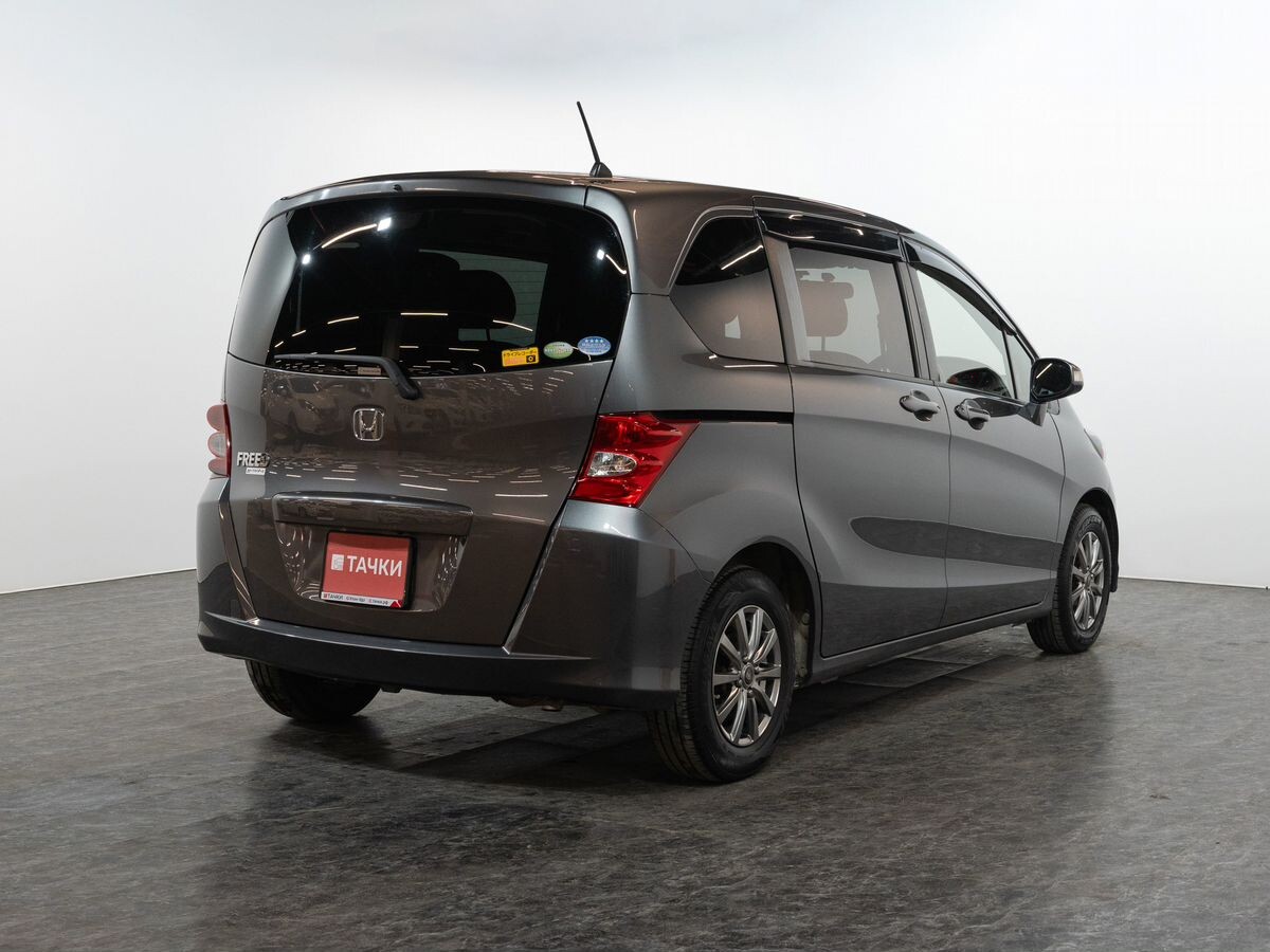 Honda Freed 2010 - фото автомобиля
