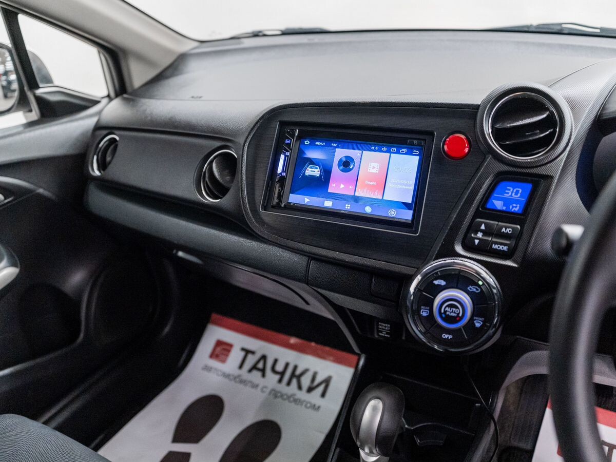 Honda Insight 2010 - фото автомобиля