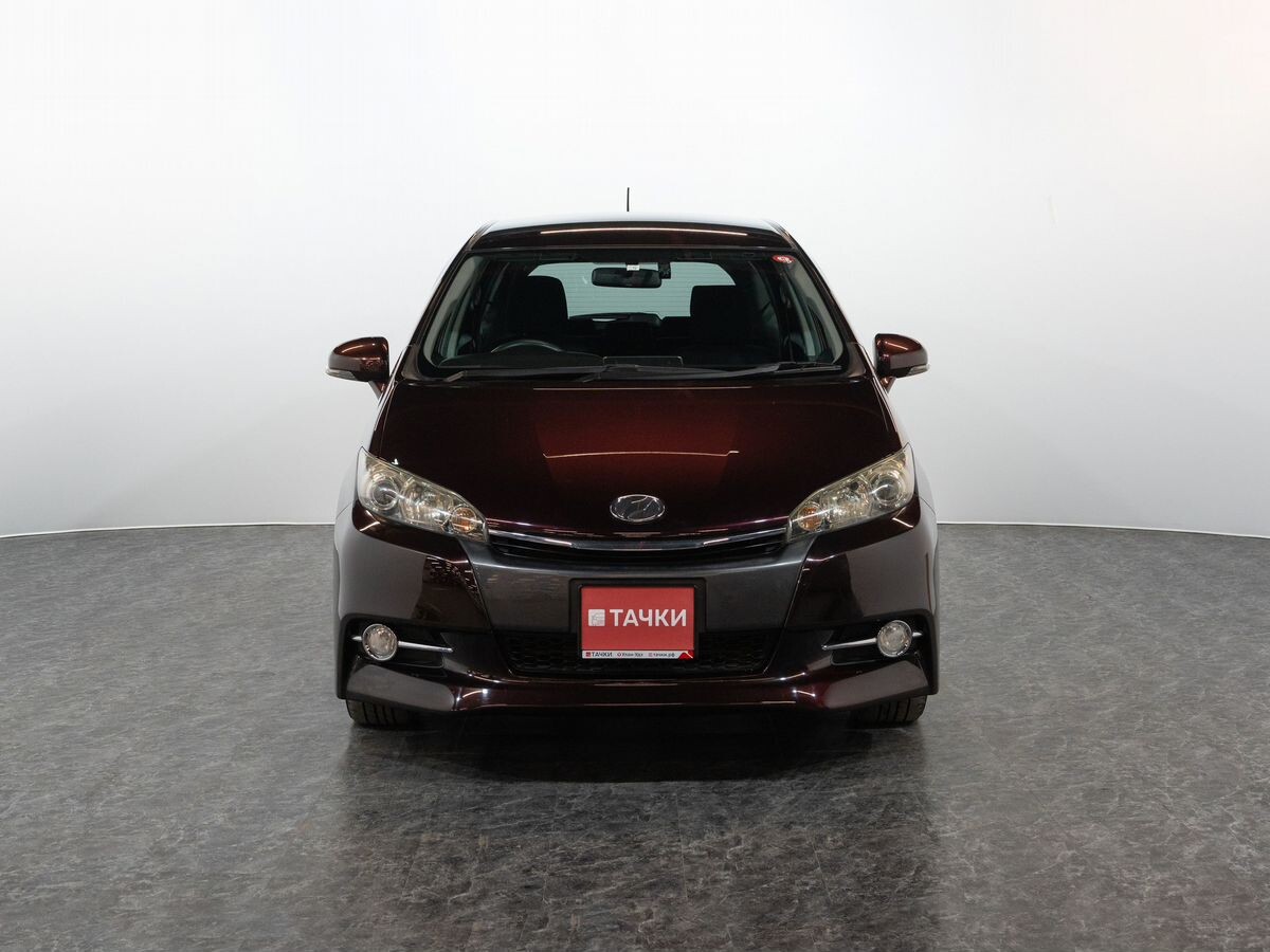Toyota Wish 2012 - фото автомобиля