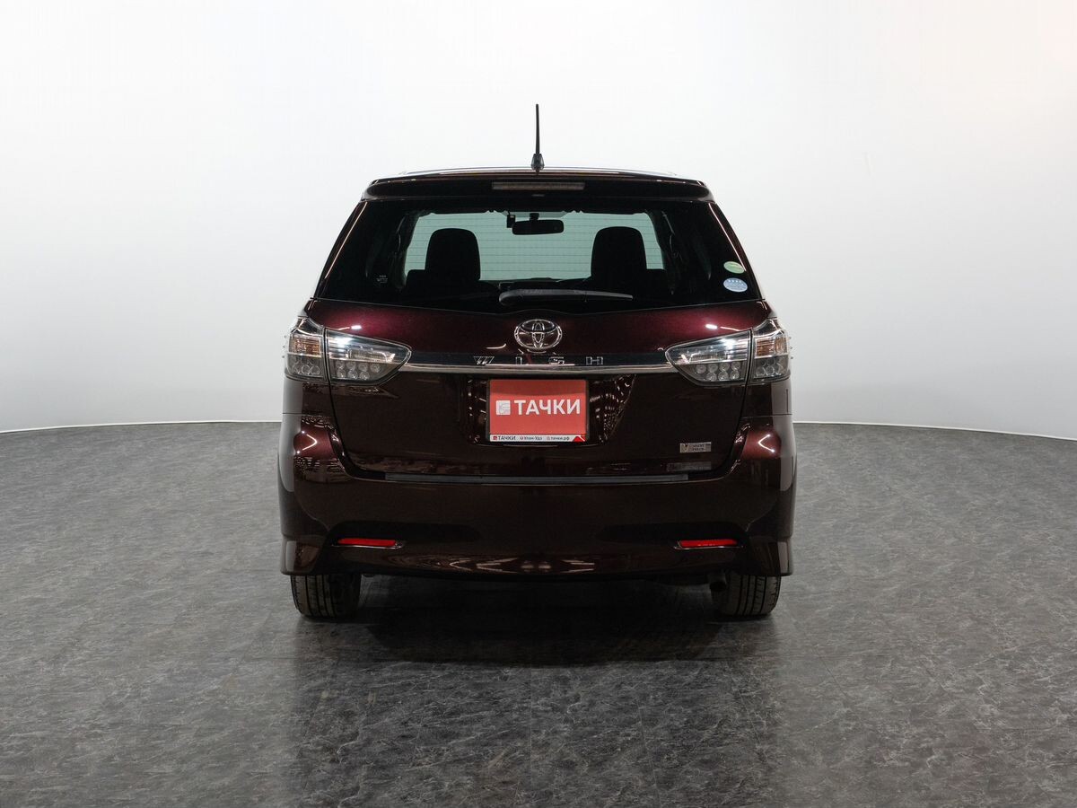 Toyota Wish 2012 - фото автомобиля