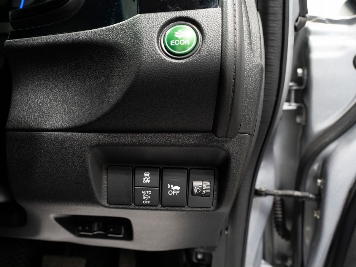Honda Shuttle 2016 - фото автомобиля