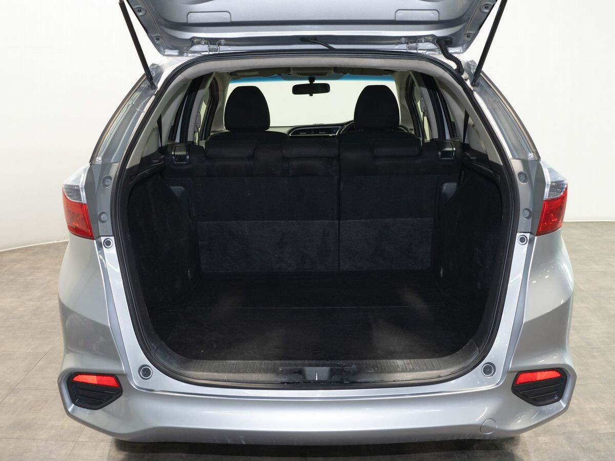 Honda Shuttle 2016 - фото автомобиля