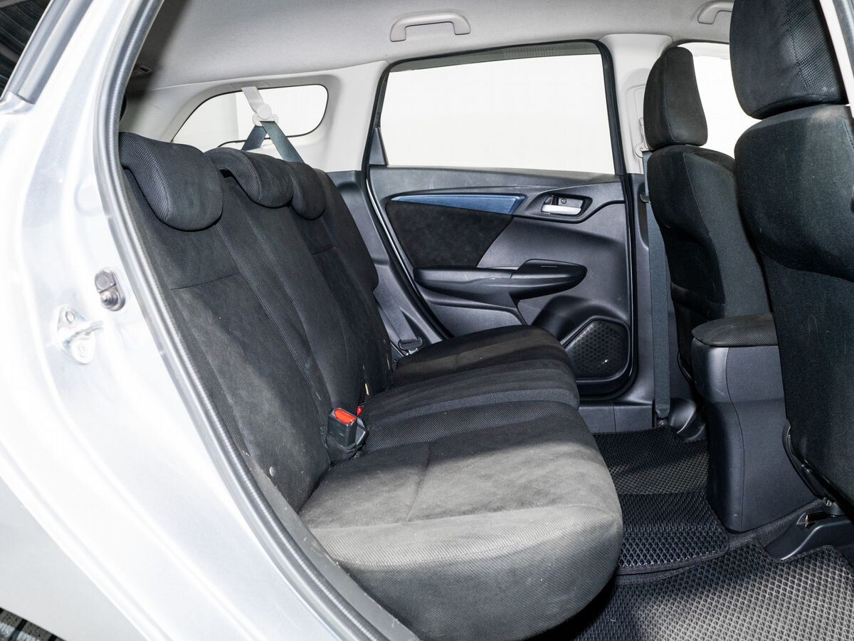 Honda Shuttle 2016 - фото автомобиля