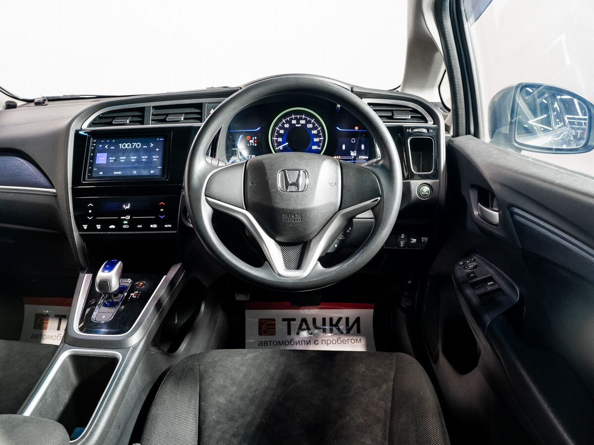 Honda Shuttle 2016 - фото автомобиля