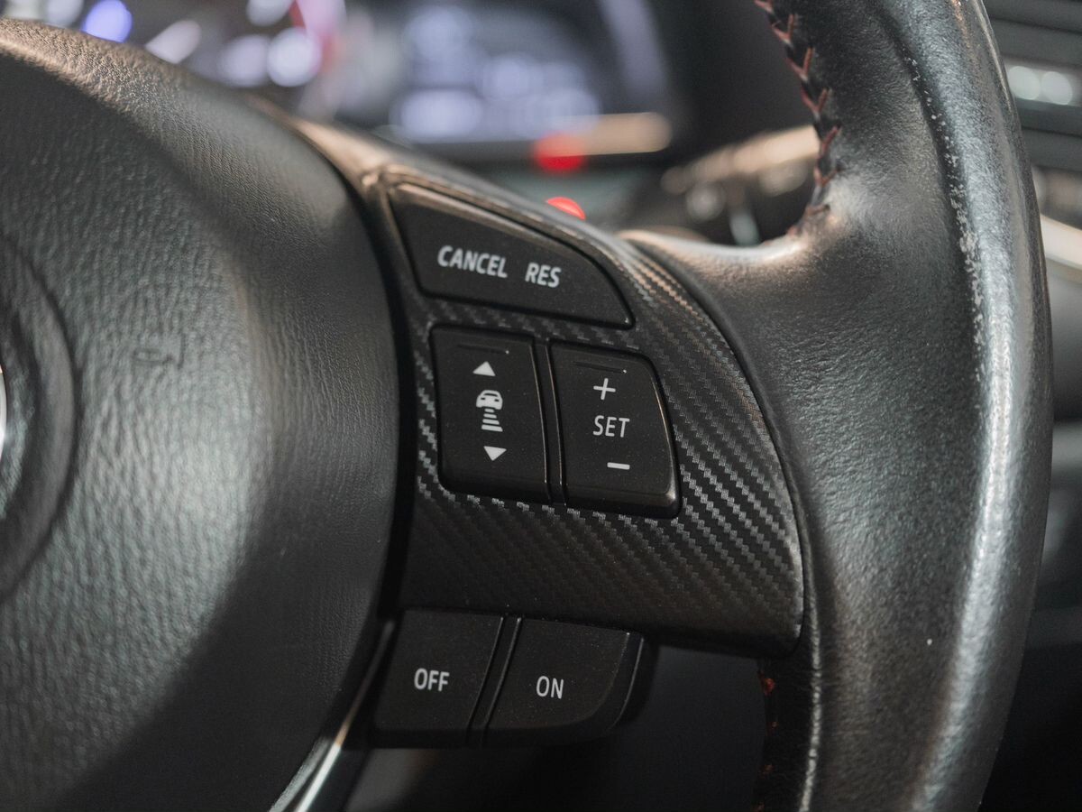 Mazda Axela 2015 - фото автомобиля