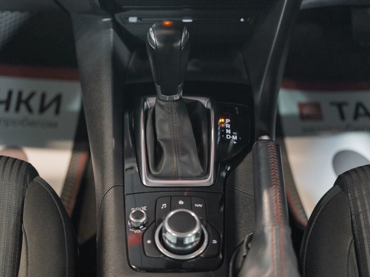Mazda Axela 2015 - фото автомобиля