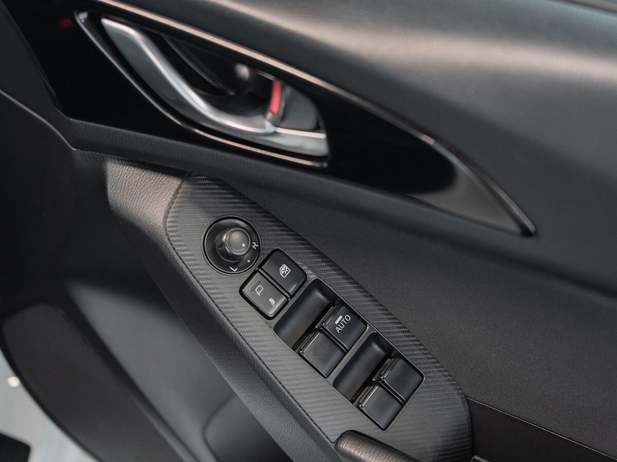 Mazda Axela 2015 - фото автомобиля