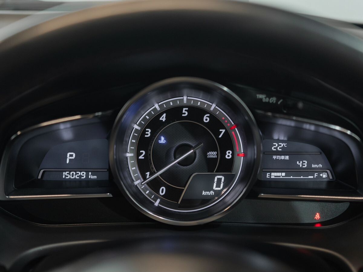 Mazda Axela 2015 - фото автомобиля