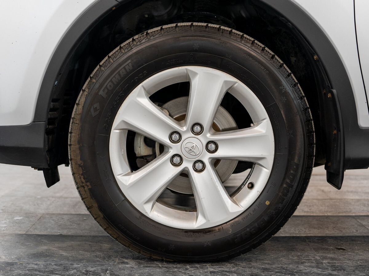 Toyota RAV4 2013 - фото автомобиля