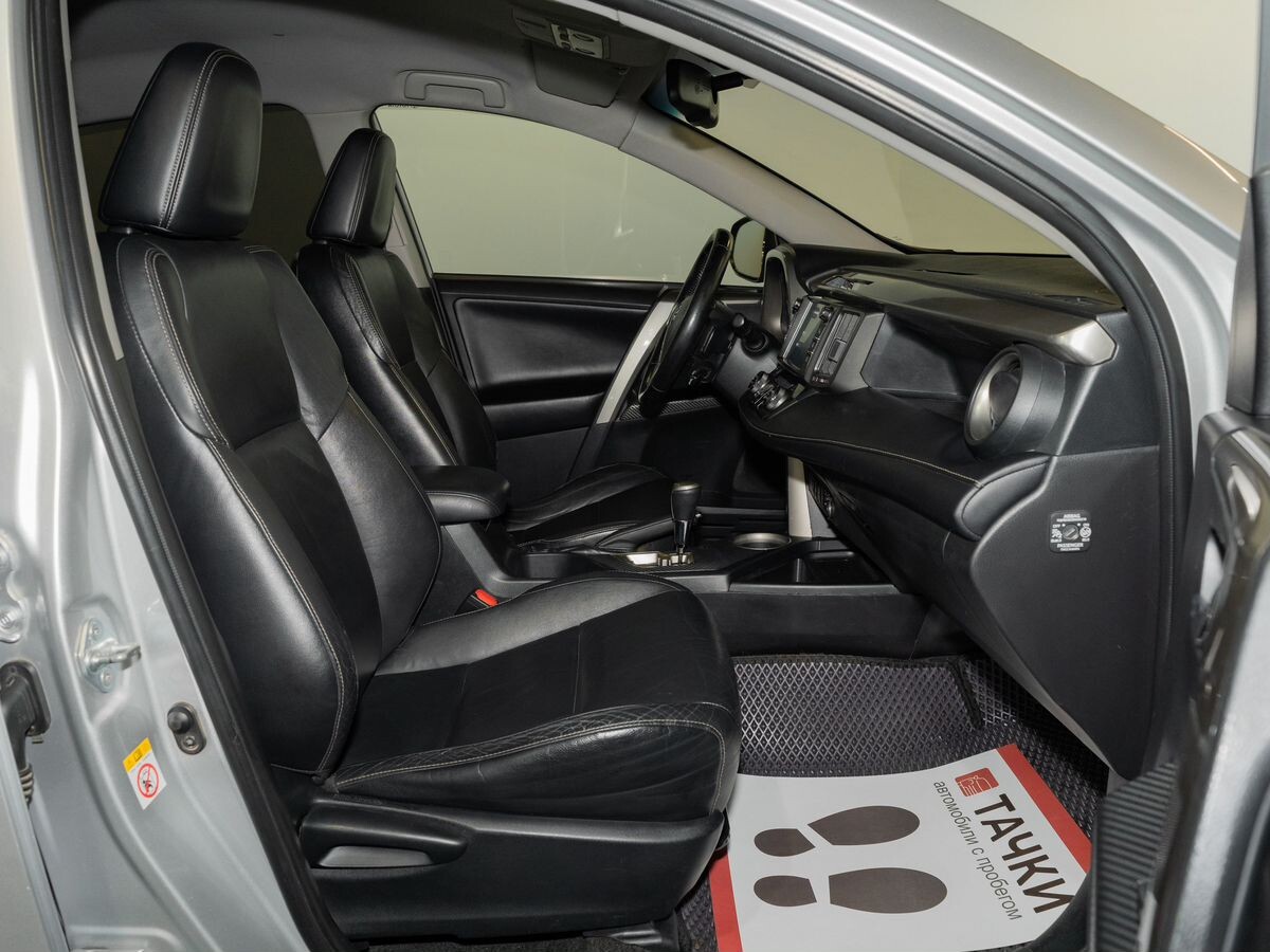 Toyota RAV4 2013 - фото автомобиля