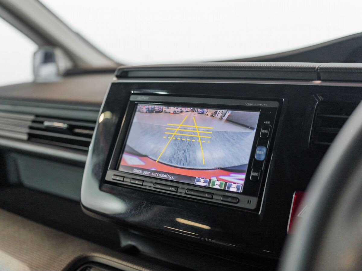 Honda Stepwgn 2016 - фото автомобиля