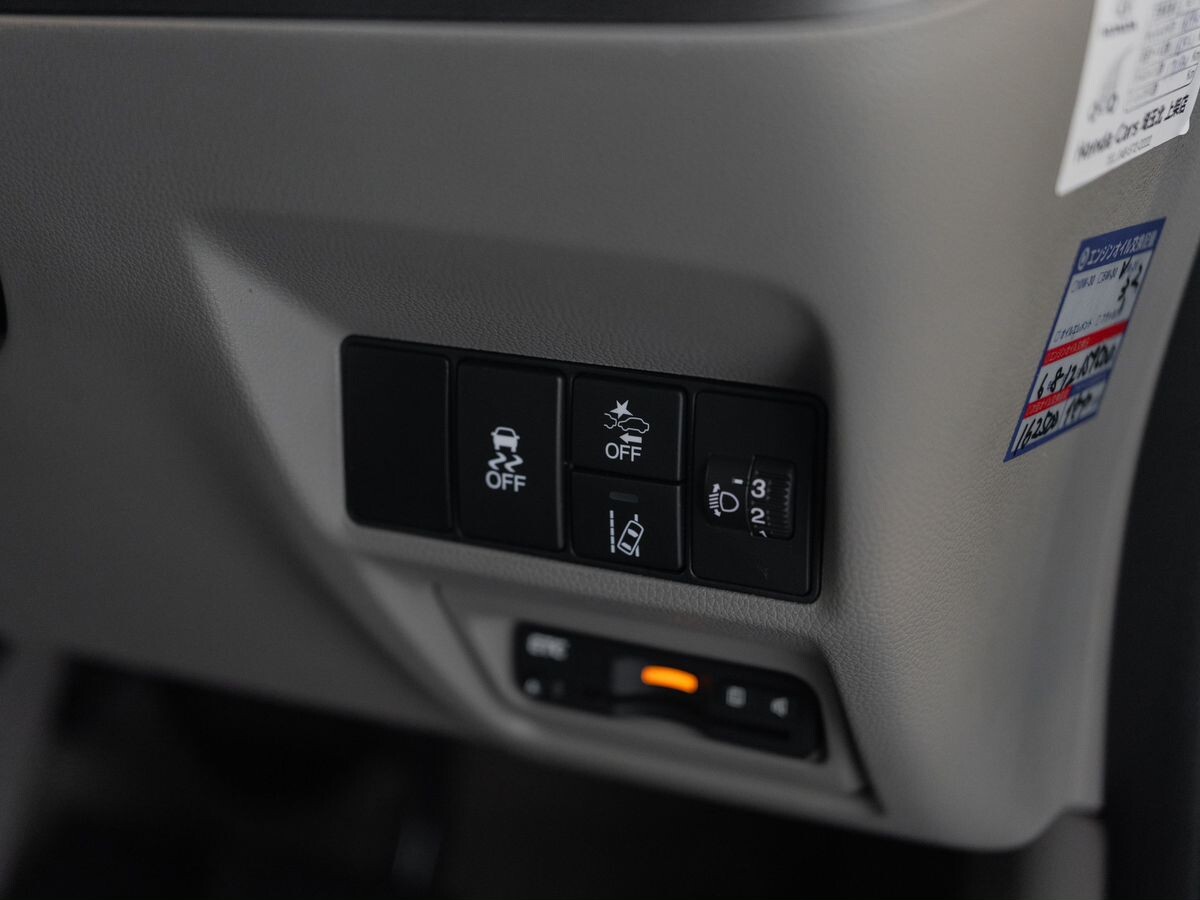 Honda Stepwgn 2016 - фото автомобиля