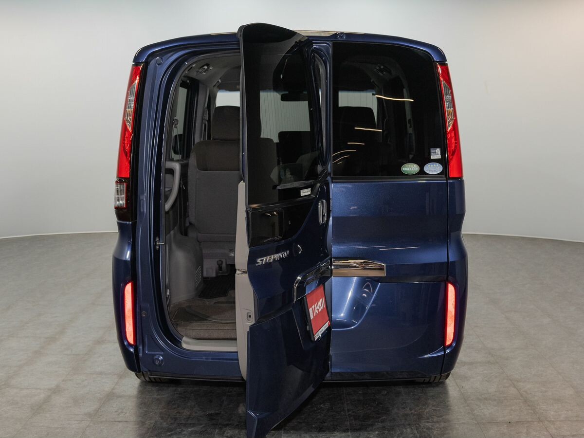 Honda Stepwgn 2016 - фото автомобиля