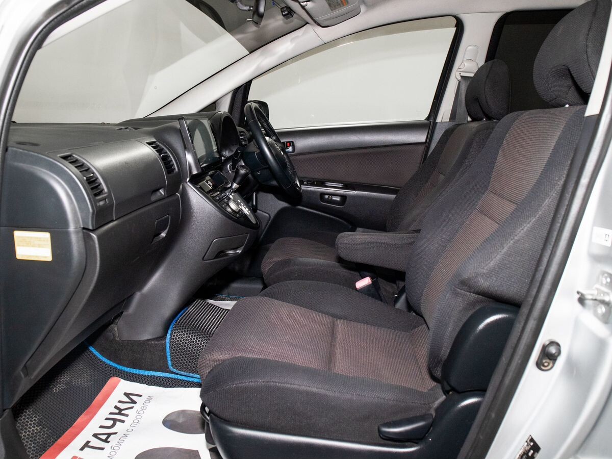Toyota Wish 2008 - фото автомобиля