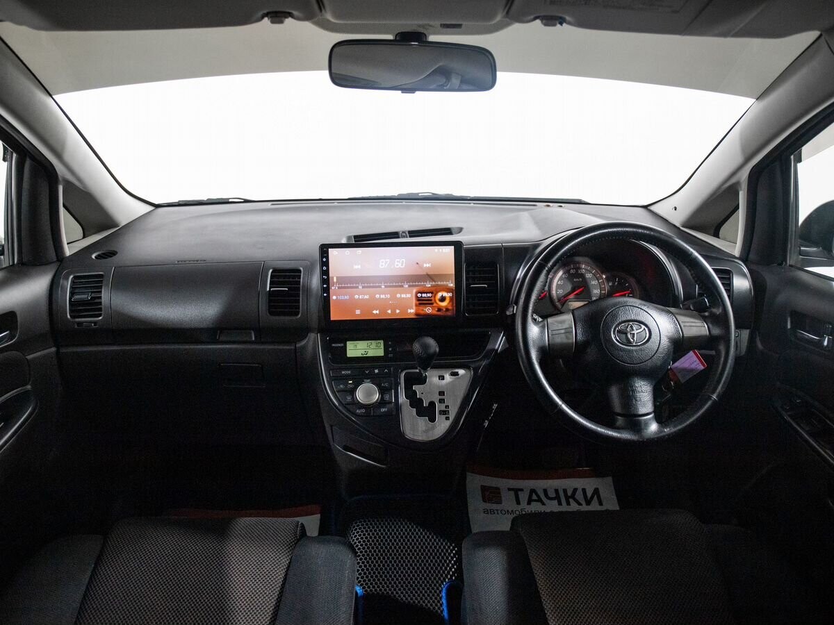 Toyota Wish 2008 - фото автомобиля