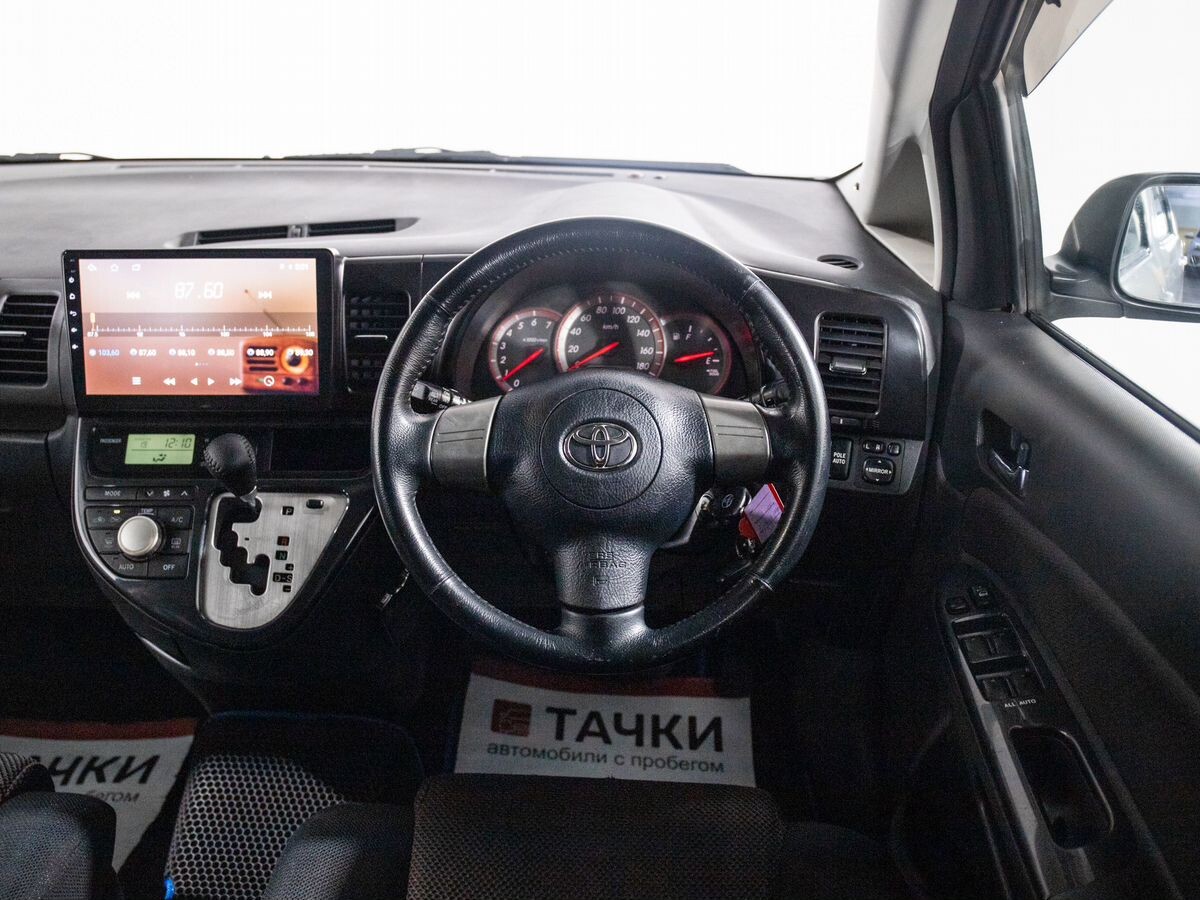 Toyota Wish 2008 - фото автомобиля