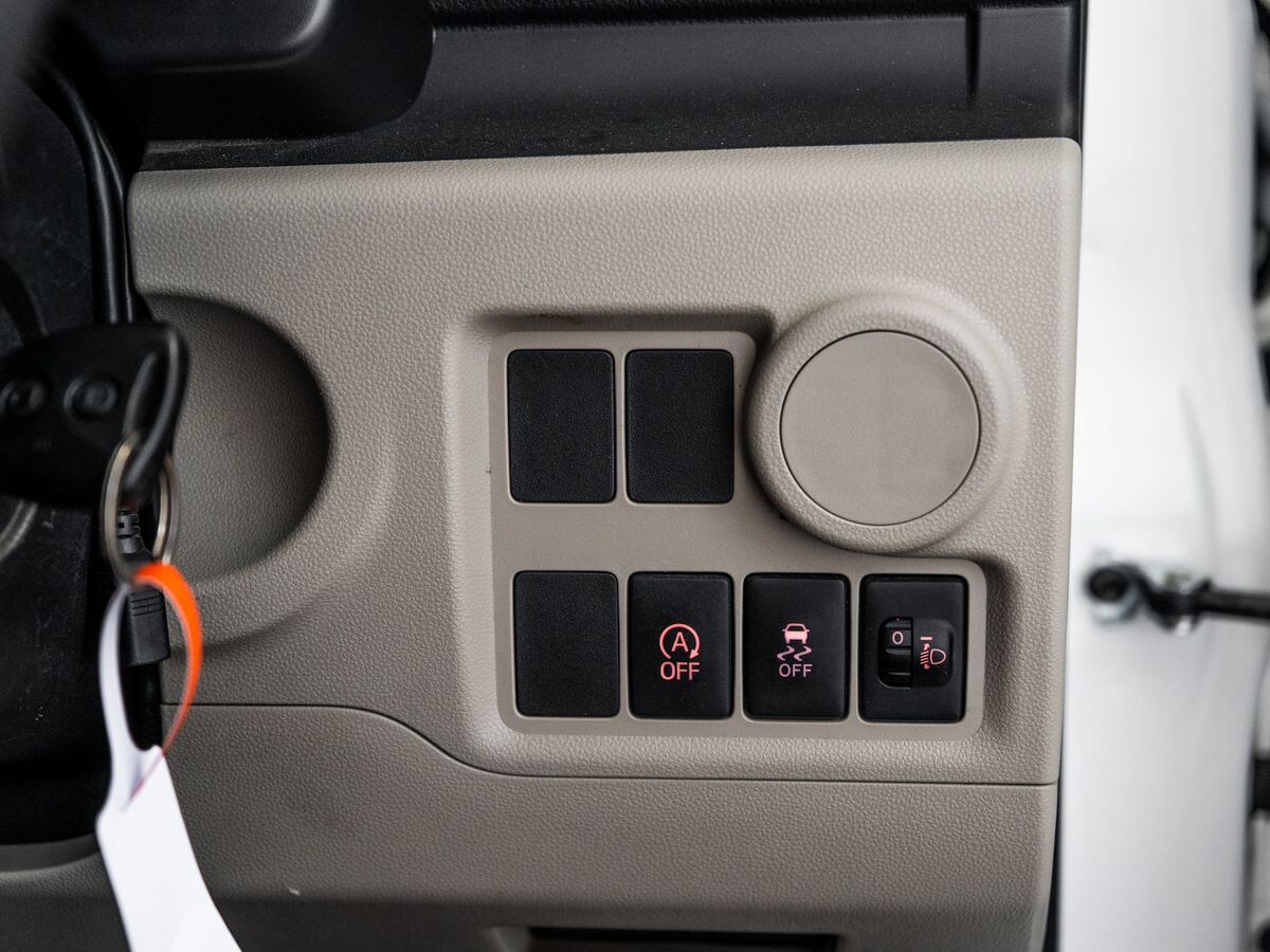 Toyota Passo 2018 - фото автомобиля