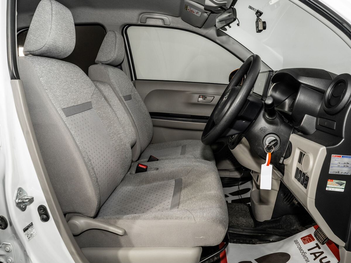 Toyota Passo 2018 - фото автомобиля