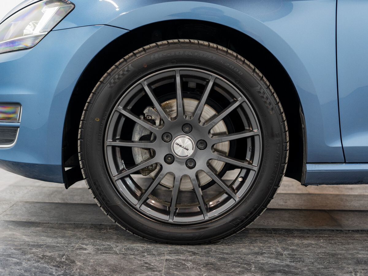 Volkswagen Golf 2013 - фото автомобиля