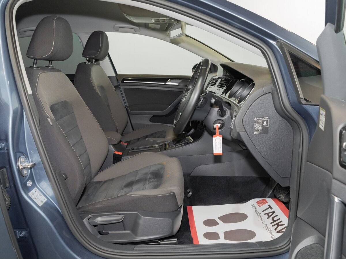 Volkswagen Golf 2013 - фото автомобиля