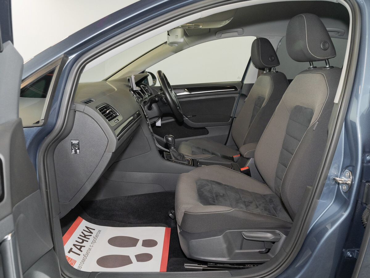 Volkswagen Golf 2013 - фото автомобиля