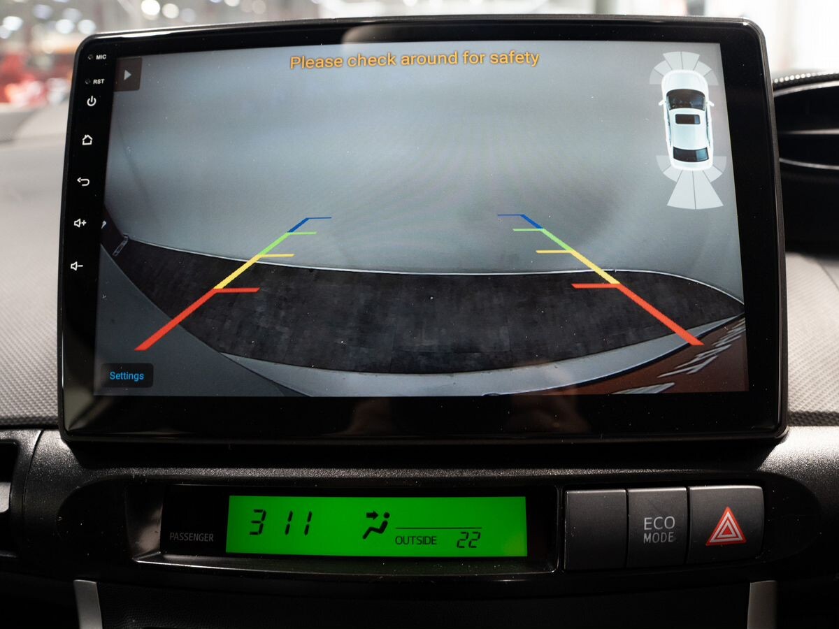 Toyota Wish 2009 - фото автомобиля