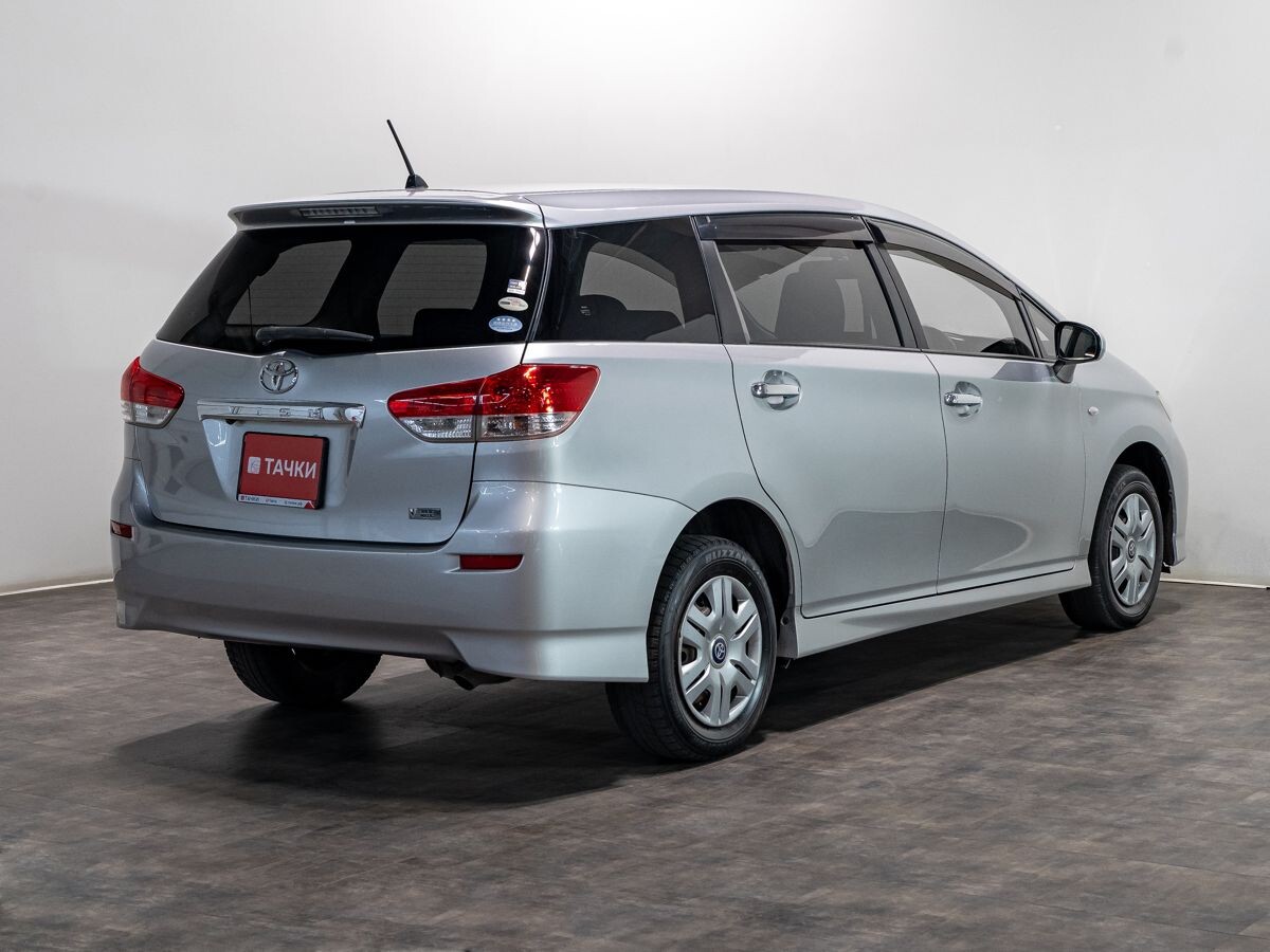 Toyota Wish 2009 - фото автомобиля