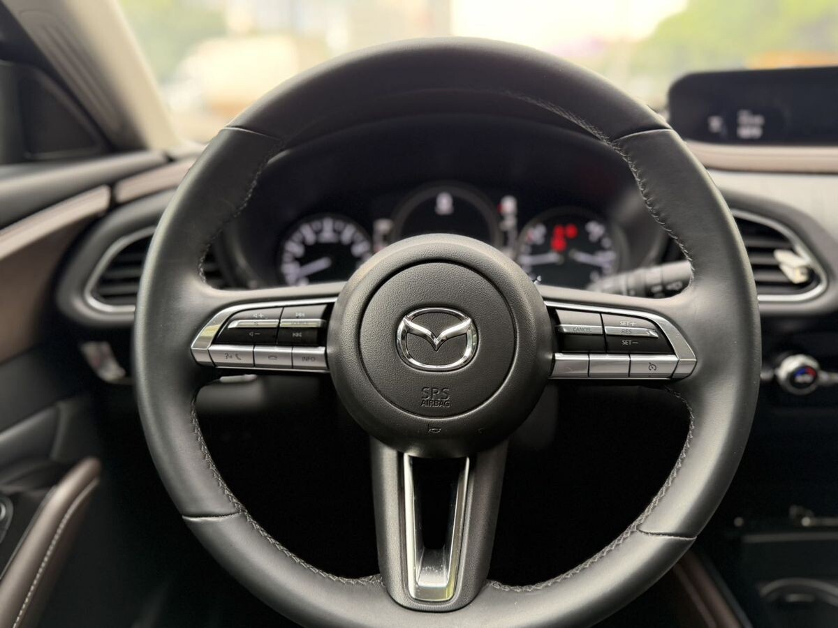 Mazda CX-30 2021 - фото автомобиля