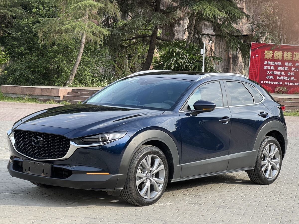 Mazda CX-30 2022 - фото автомобиля