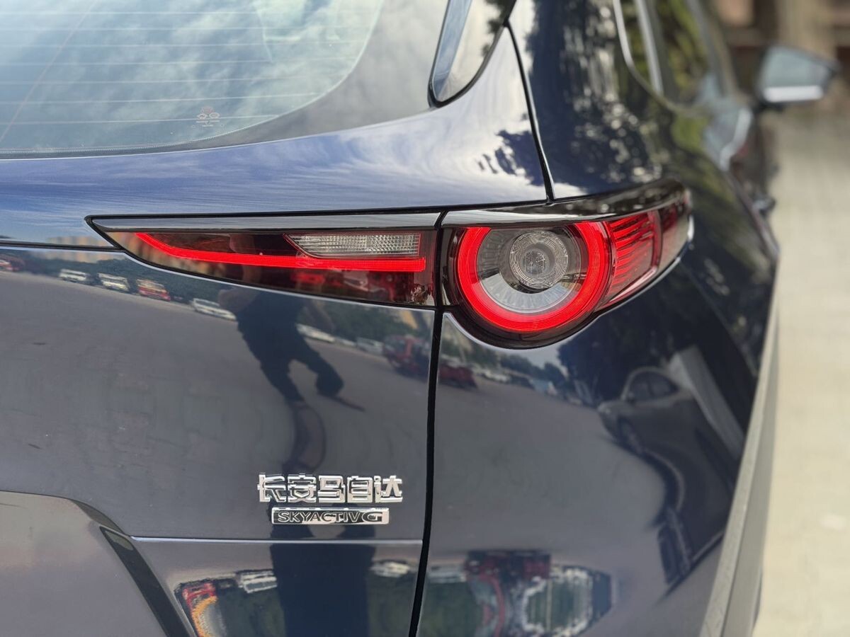 Mazda CX-30 2022 - фото автомобиля