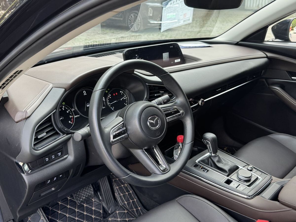 Mazda CX-30 2022 - фото автомобиля