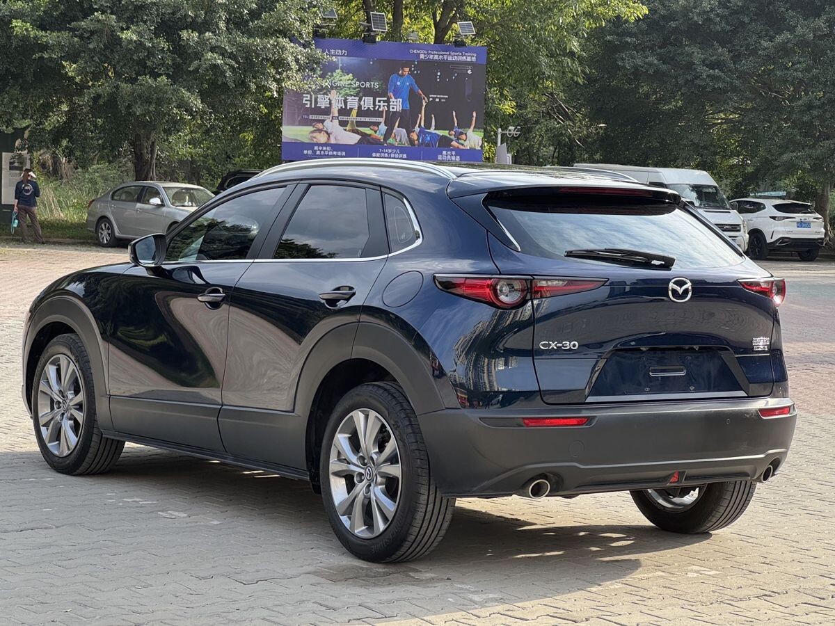 Mazda CX-30 2022 - фото автомобиля