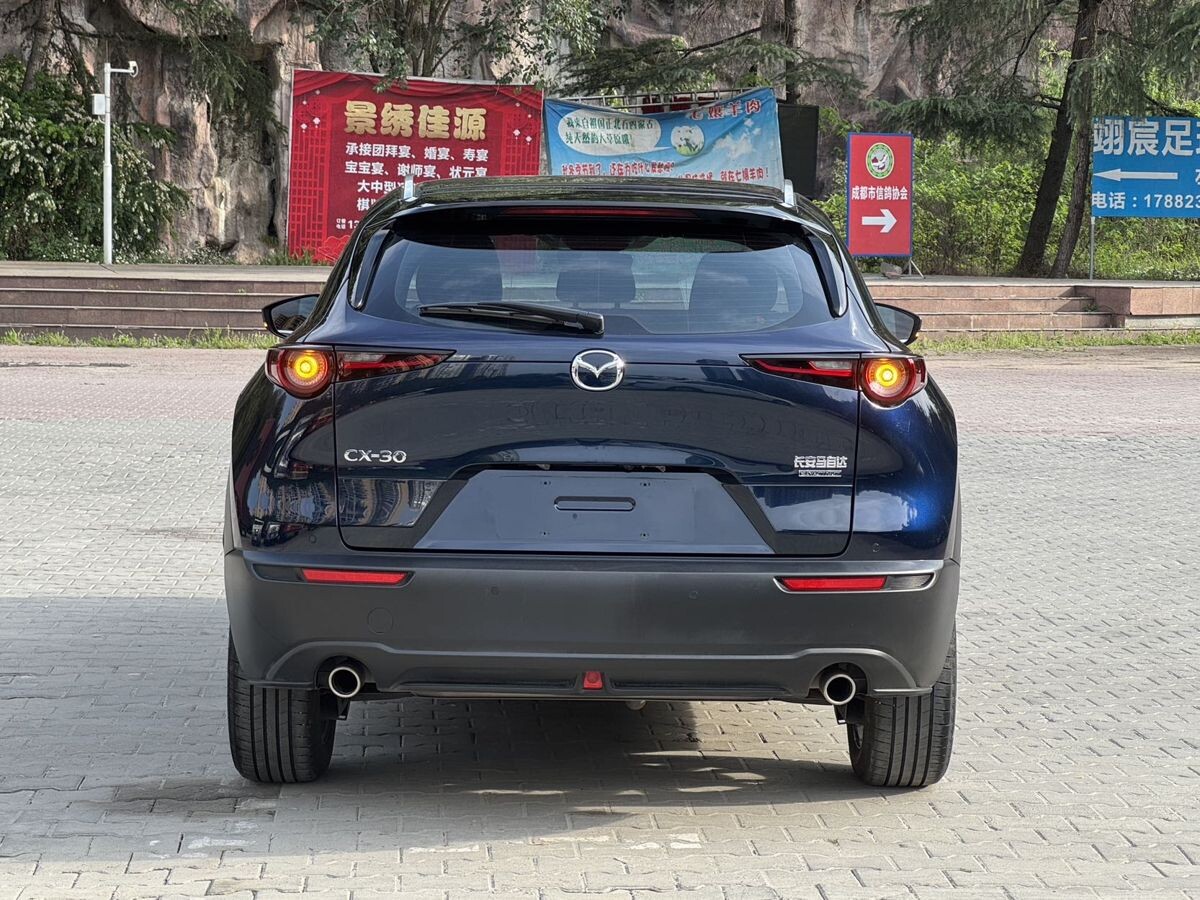 Mazda CX-30 2022 - фото автомобиля