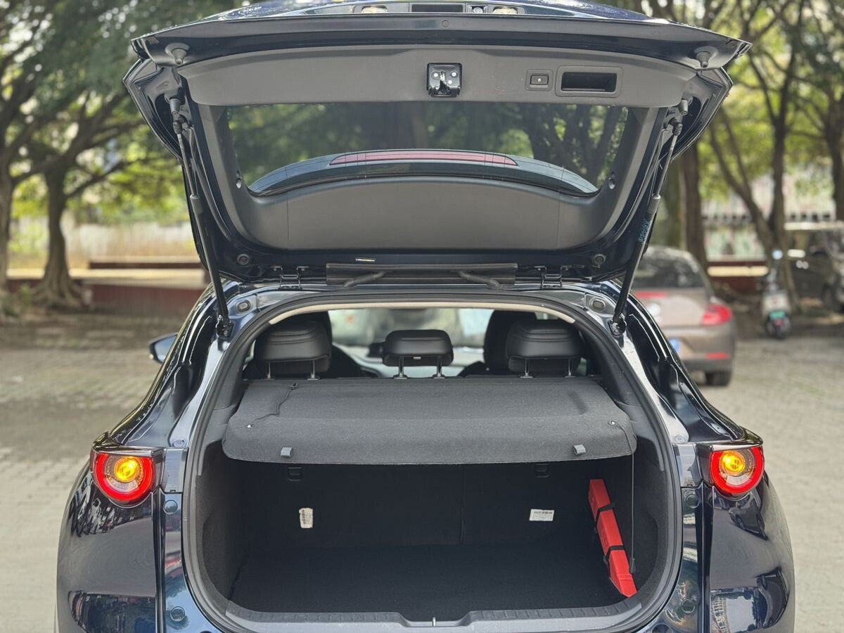 Mazda CX-30 2022 - фото автомобиля
