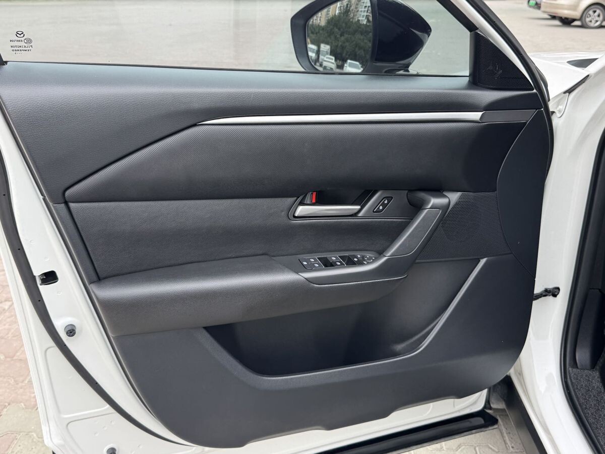 Mazda CX-50 2023 - фото автомобиля