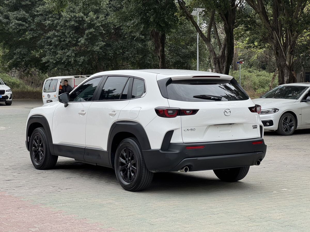 Mazda CX-50 2023 - фото автомобиля