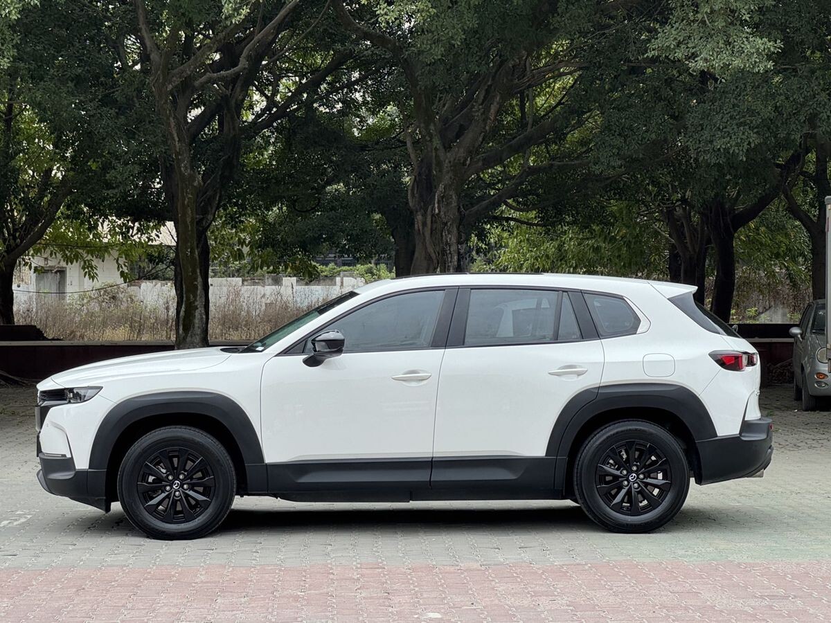 Mazda CX-50 2023 - фото автомобиля