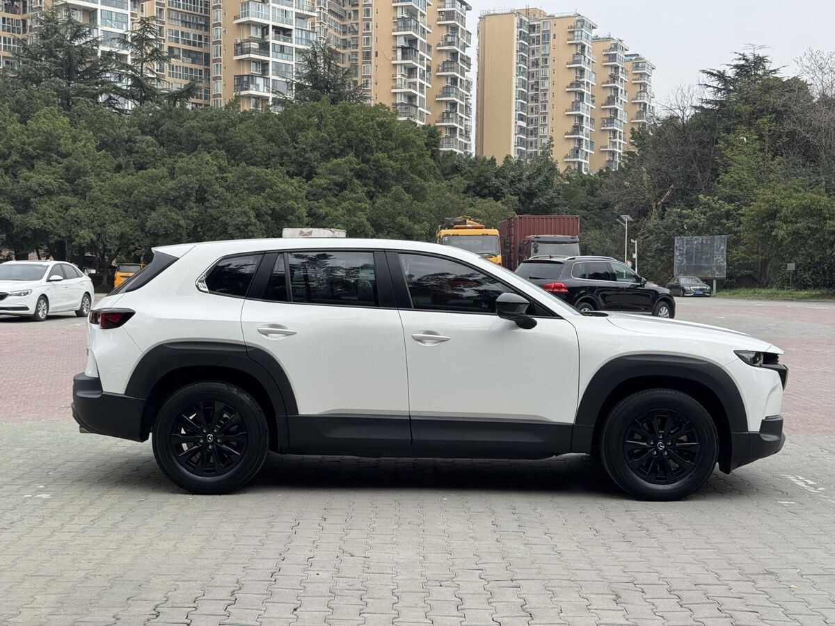 Mazda CX-50 2023 - фото автомобиля