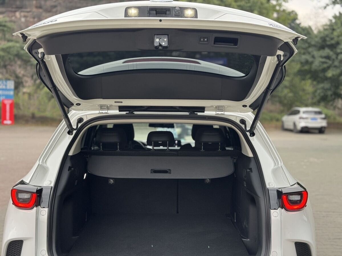 Mazda CX-50 2023 - фото автомобиля
