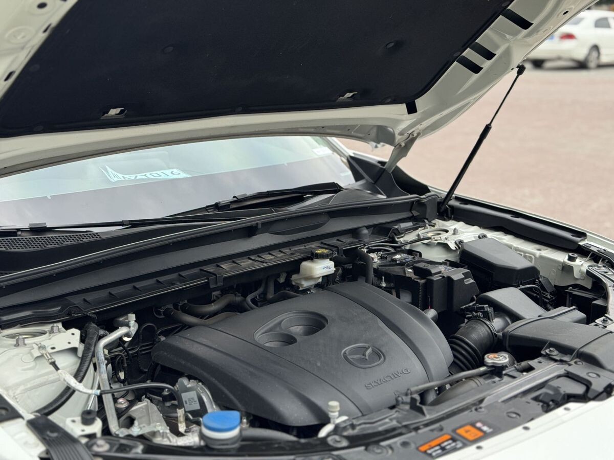 Mazda CX-50 2023 - фото автомобиля